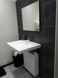 G&icirc;te Le Fays - Toilettes salle de r&eacute;ception